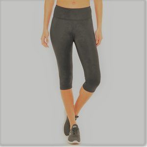 Tek Gear Core Performance Capri Leggings Grey M